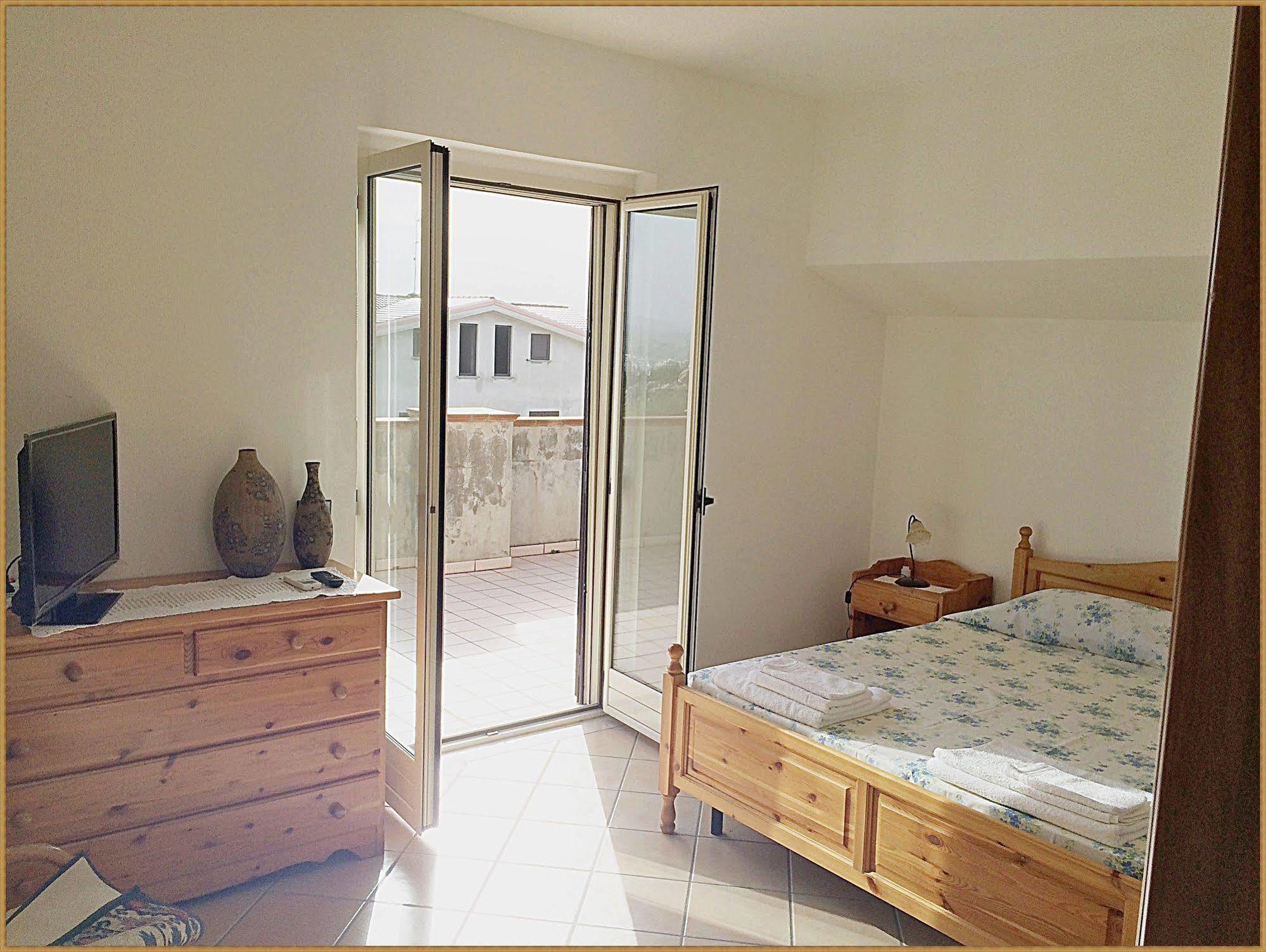 Torre Ancinale Bed & Breakfast Soverato Marina Exterior photo